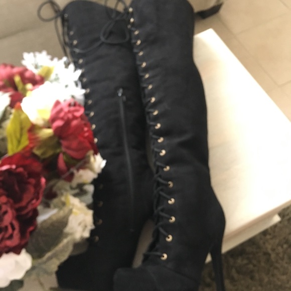 Boots - Picture 5 of 5